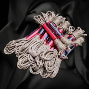 High Class Jute 4mm Klassik Set mit zehn 8-Meter- und zwei 4-Meter-Seilen von Bavarian-Bondage