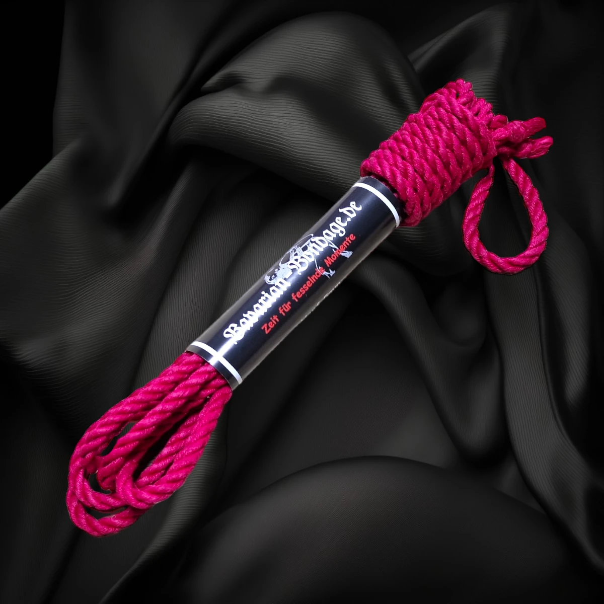 Pinkfarbenes Leinenhanfseil mit 5 mm Durchmesser und 4 m Länge, mit Banderole gebündelt