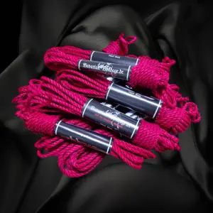 Linen hemp ropes, colored, 50 Pink linen hemp rope set with a 5 mm diameter, seven ropes of 8 m each and two of 4 m each, bundled with a band.