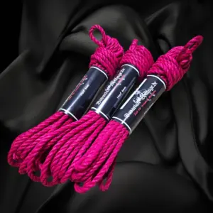 Linen hemp ropes, colored, 53 Pink linen hemp rope set with a 6 mm diameter, three ropes of 8 m each, bundled with a band.