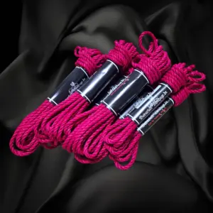 Linen hemp ropes, colored, 54 Pink linen hemp rope set with a 6 mm diameter, seven ropes of 8 m each and two of 4 m each, bundled with a band.
