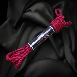 Linen hemp ropes, colored, 6 Red linen hemp rope, 6 mm in diameter and 4 m long, bundled with a band.