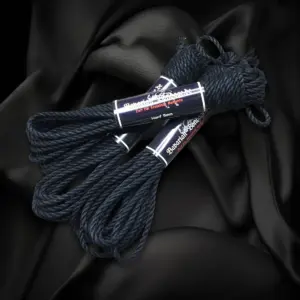Linen hemp ropes, colored, 13 Black linen hemp rope set with a 5 mm diameter, three ropes of 8 m each, bundled with a band.