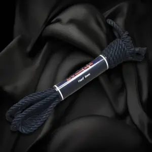 Linen hemp ropes, colored, 15 Black linen hemp rope, 6 mm in diameter and 4 m long, bundled with a band.