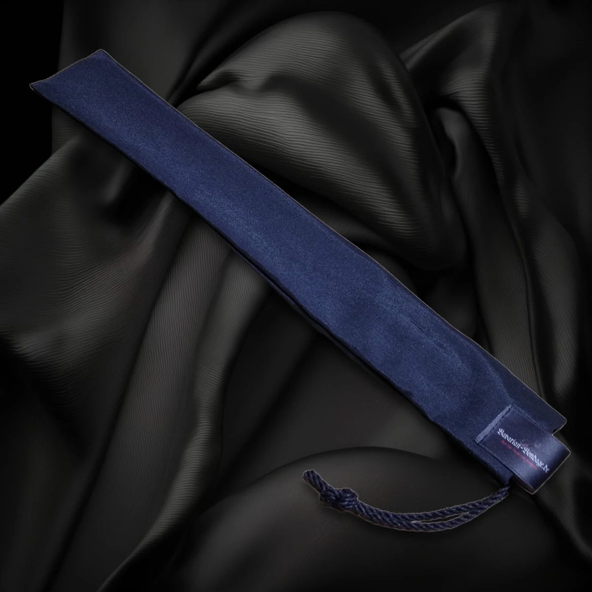 Paddel i ädelträdesign wenge-amarant 35 Wenge-Amaranth Paddel mit schwarzem Griff und Handschlaufe – weitere Ansicht