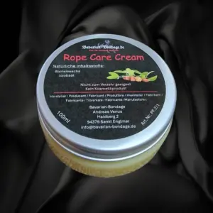 Rope Care Cream von Bavarian-Bondage im 100-ml-Tiegel mit silbernem Deckel und roter Beschriftung.