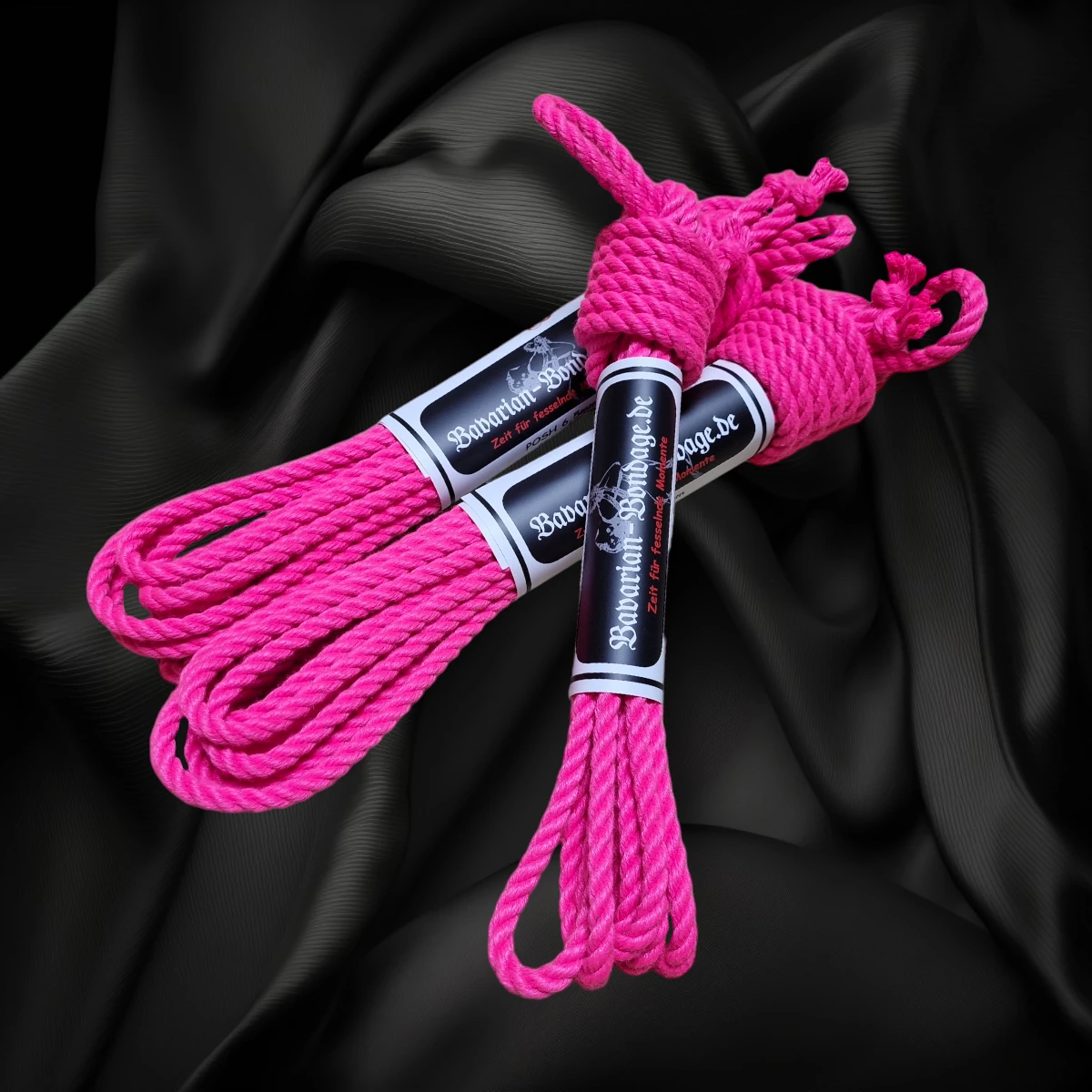 Três cordas POSH rosa, feitas de poliéster, com 6,5 mm de espessura e 8 m de comprimento cada.