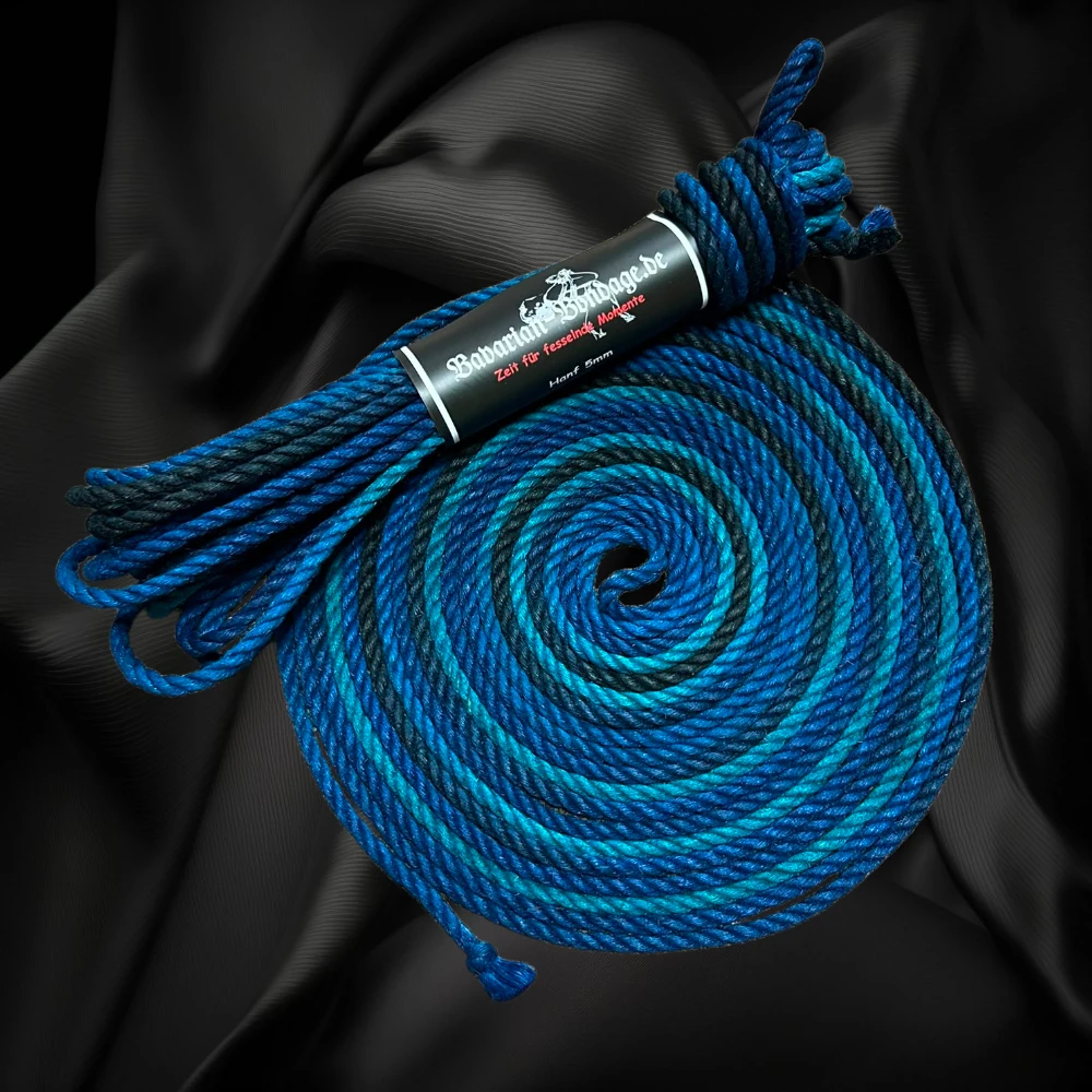 Mehrfarbiges Leinenhanf-Seil in Blau und Dunkelblau, 5 mm, mit Triskenknoten