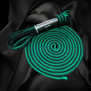 Two-tone linen hemp rope in black and green, 5 mm, with trisken knot